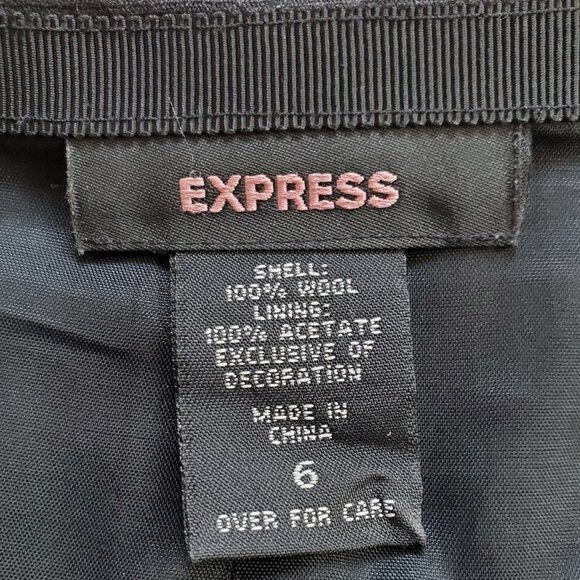 Express Wool Dark Grey Ruffled Skirt. Size 6 - Picture 7 of 9